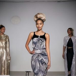 ARBER 100% Silk Weightless Floral Pattern Gray Sleeveless Top & Skirt Suit